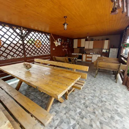 Casa Olimpia בית הארחה Două Mai